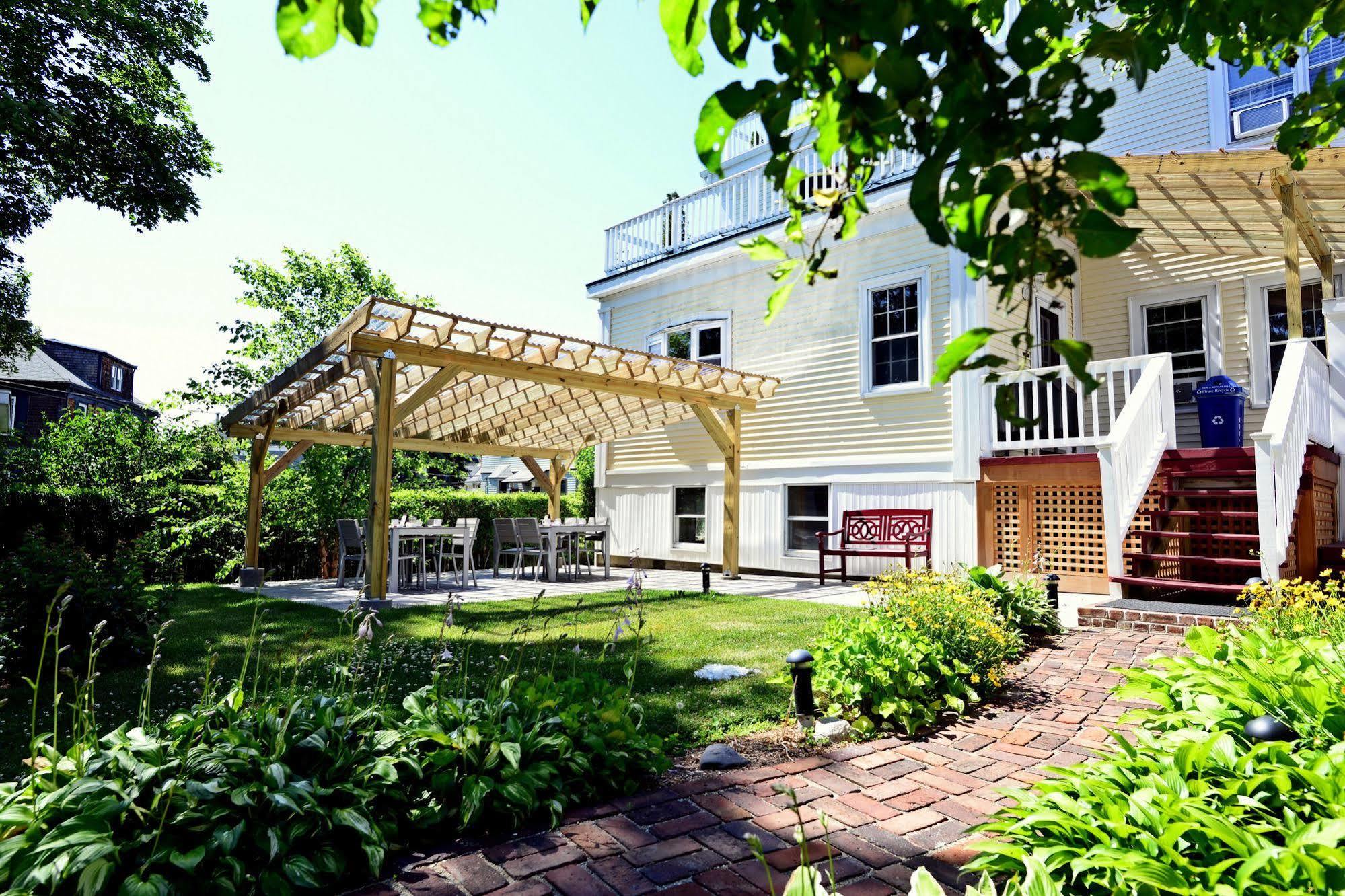 Beech Tree Inn And Cottage Newport Kültér fotó